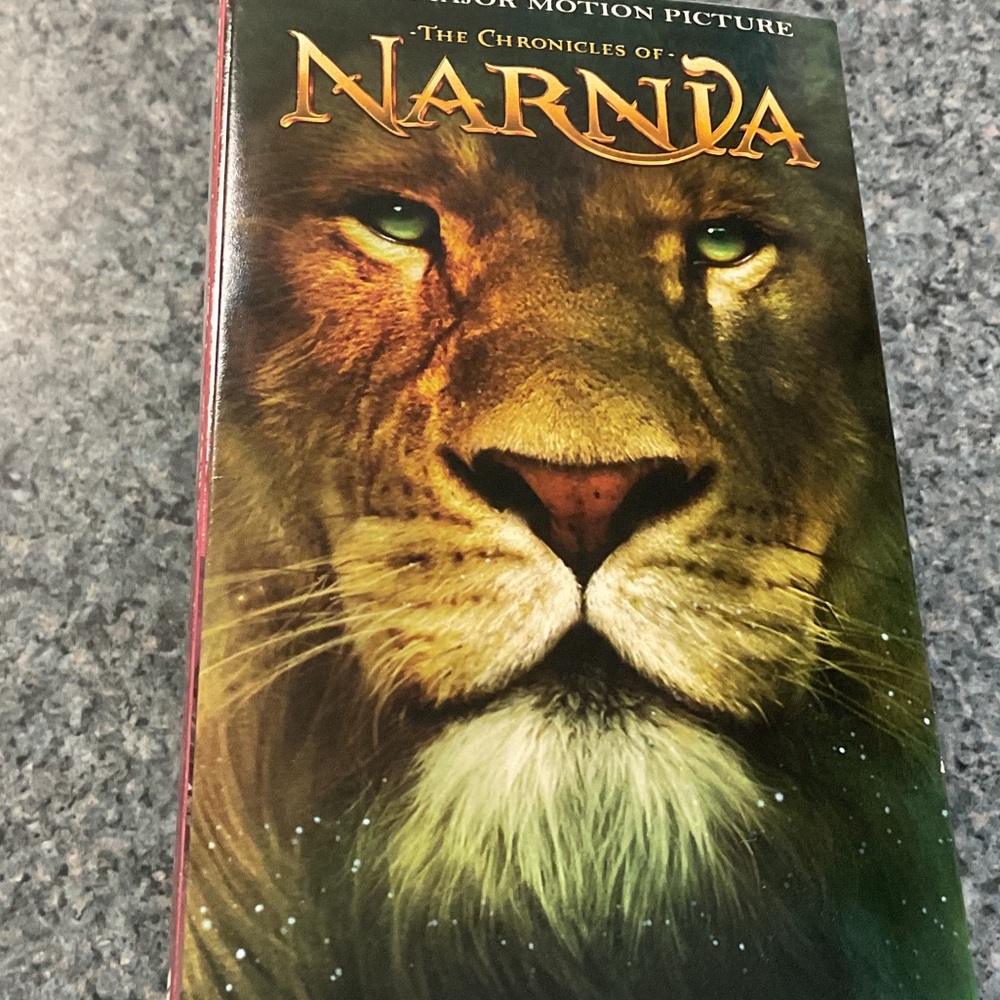 Narnia set paperback books 2005
